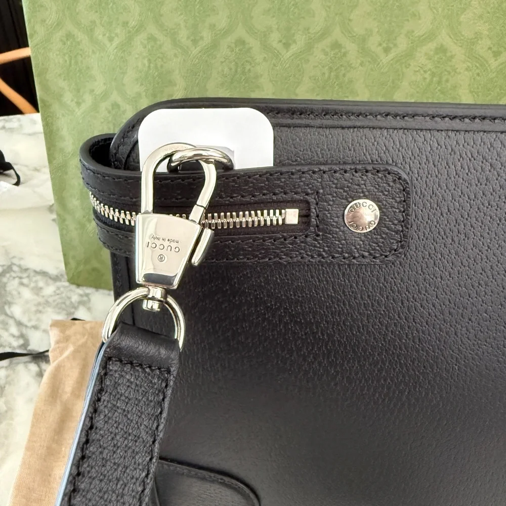 Gucci 735111 Unisex Black‎ Saffiano Leather Messenger Bag